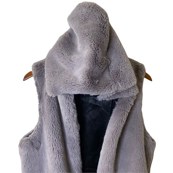 Women’s Long Faux Fur Vest Sz M - Picture 6 of 9